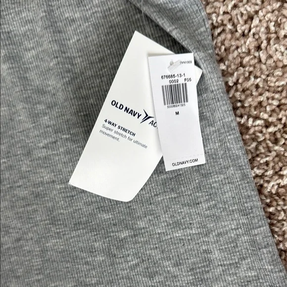 Old Navy Gray Fitted Sleeveless Tank Top - Picture 4 of 5